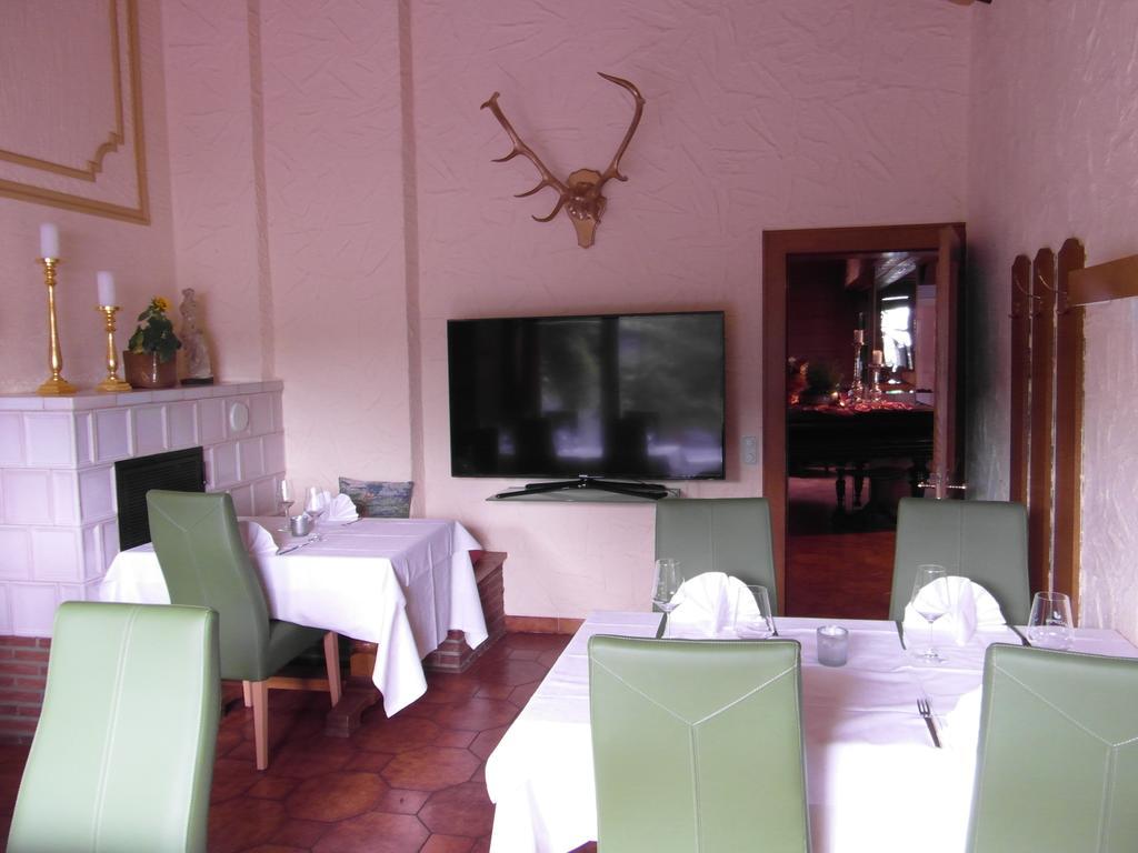 Hotel Castello Bianco Wadern Exterior foto